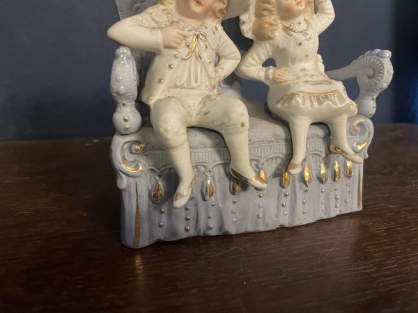 Sujet Biscuit Bleu Couple de Personnages Blanc sur un Fauteuil Numéroté 4417-Soggetto biscotto blu Coppia di figure bianche su una poltrona Numerata 4417 – Image 10