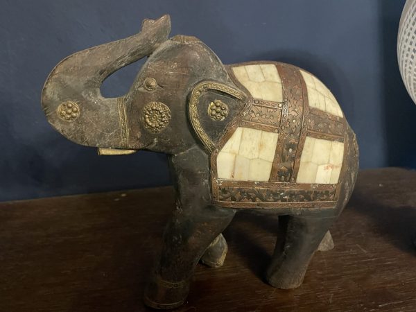 Statue d'éléphant en bois et laiton Royal Big Elephant Ambabari Inde-Statua di elefante in legno e ottone, grande elefante reale Ambabari India – Image 4