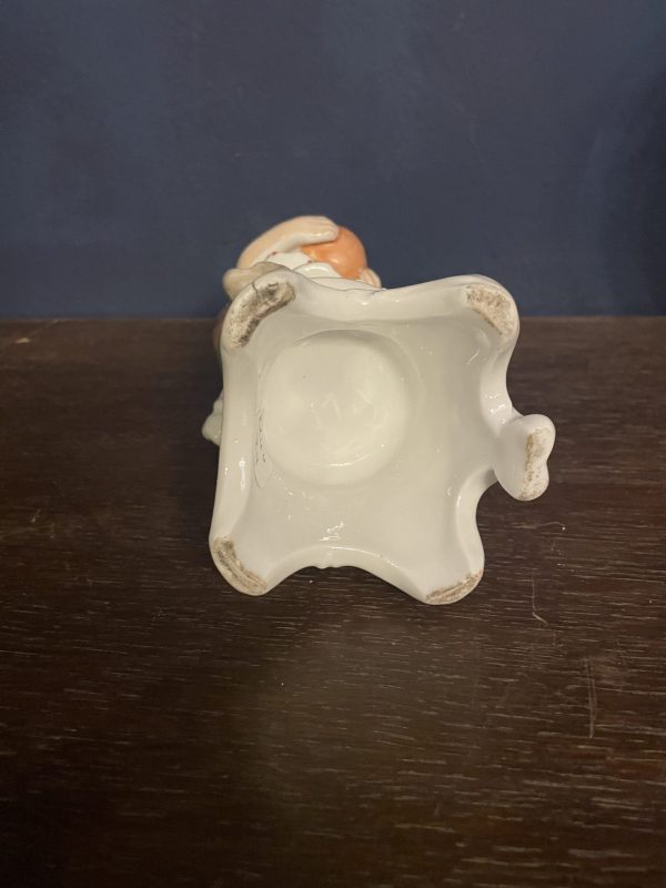 Bouquetière en porcelaine allemande figurine de vendeuse de poissons-Statuina tedesca in porcellana raffigurante un venditore di pesci – Image 2