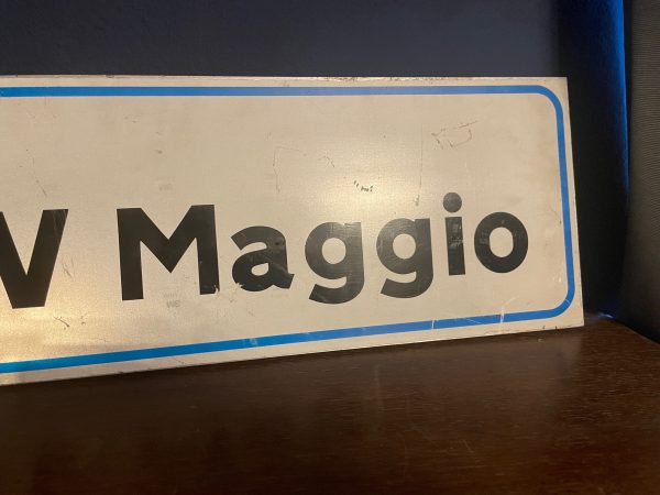 Panneau métallique nom de rue italienne Viale XXIV Maggio - Cartello in metallo con il nome della strada italiana Viale XXIV Maggio – Image 3