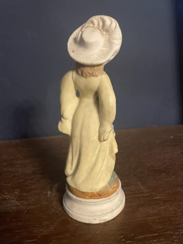Figurine en biscuit polychrome jeune femme travail allemand-Figurina in bisquit policroma raffigurante una giovane donna, opera tedesca – Image 6