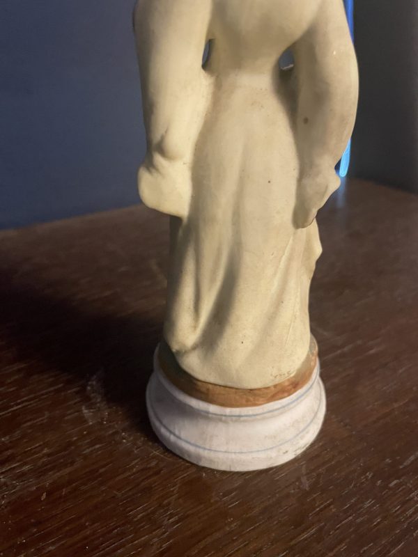 Figurine en biscuit polychrome jeune femme travail allemand-Figurina in bisquit policroma raffigurante una giovane donna, opera tedesca – Image 7