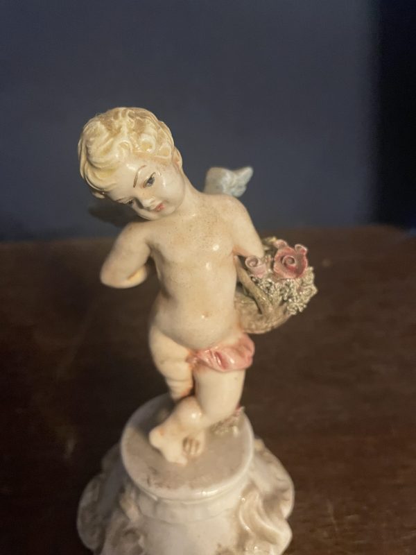 Figurine de Cupidon en porcelaine allemande (Meissen)-Figurina di Cupido in porcellana tedesca (Meissen) – Image 8