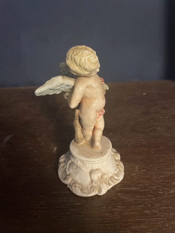 Figurine de Cupidon en porcelaine allemande (Meissen)-Figurina di Cupido in porcellana tedesca (Meissen) – Image 3