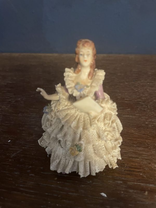 Figurine en porcelaine de Dresde Femme avec robe-Figurina in porcellana di Dresda Donna con vestito – Image 8
