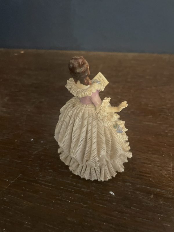 Figurine en porcelaine de Dresde Femme avec robe-Figurina in porcellana di Dresda Donna con vestito – Image 3