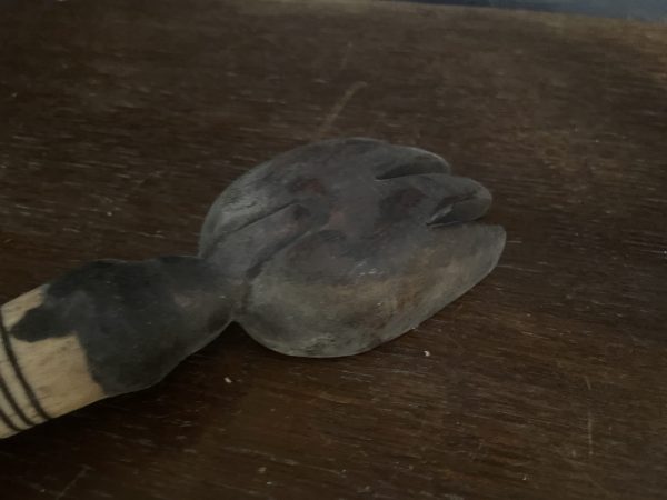 Cuillère à dents en bois sculpté avec manche en os, art tribal africain-Cucchiaio dentato in legno intagliato con manico in osso, arte tribale africana – Image 5