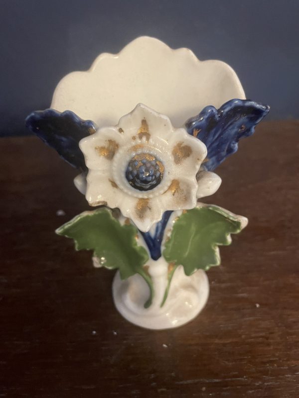 Vase de mariée en porcelaine blanche et de couleur décor floral-Vaso nuziale in porcellana bianca e colorata con decorazione floreale – Image 3