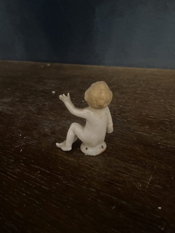 Figurine en porcelaine allemande chérubin-Figurina di cherubino in porcellana tedesca – Image 3