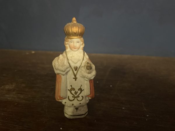 Statuette Enfant Jésus de Prague en porcelaine biscuit polychrome France-Statuetta del Bambino Gesù di Praga in porcellana biscuit policroma Francia – Image 2