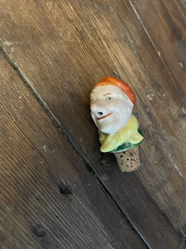 Bouchon verseur en porcelaine tête d'homme avec nez en bec verseur - Tappo versatore in porcellana con testa di uomo e naso a beccuccio – Image 2