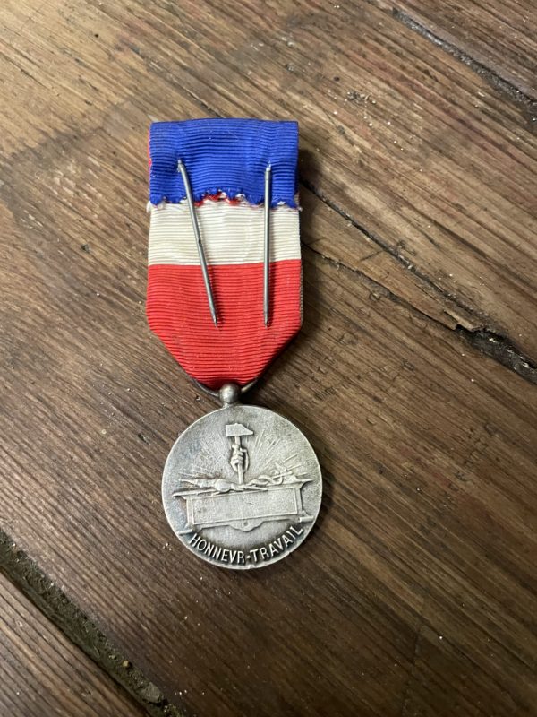Médaille d'argent du travail Honneur et Patrie-Medaglia d'argento al lavoro, all'onore e alla patria – Image 4