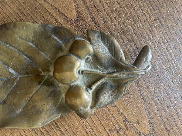 Ciotola vuota in bronzo con foglia di ciliegio in stile Art Nouveau-Coupelle vide poche feuille de cerisier en bronze Art Nouveau – Image 3