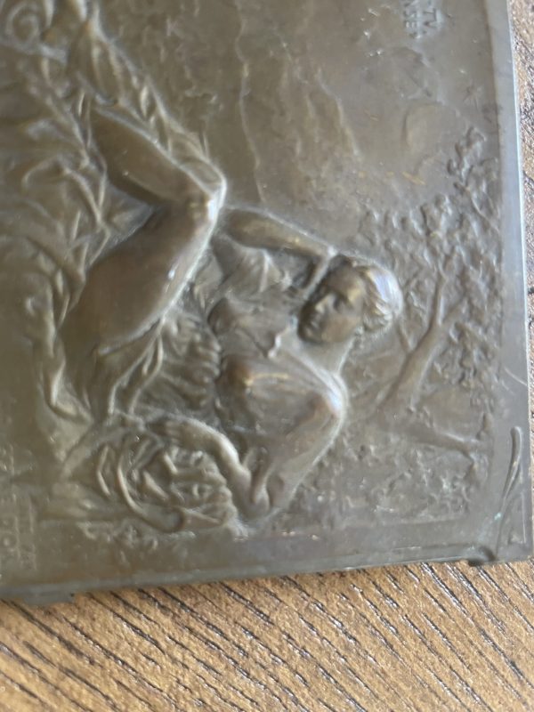 Coperchio in rame con decorazione femminile in stile Art Nouveau-Couvercle en cuivere décor de femme Art Nouveau – Image 3