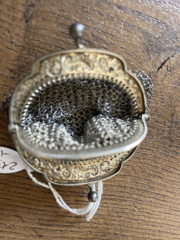 Borsa a rete metallica argentata degli anni '900-Porte monnaie en mailles de métal argenté année 1900 (Copie) – Image 4