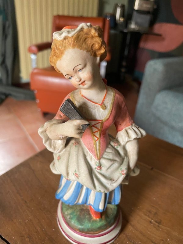 Figurine en biscuit polychrome de Saxe jeune femme-Statuina in bisquit policroma raffigurante un giovane donna della Sassonia – Image 6