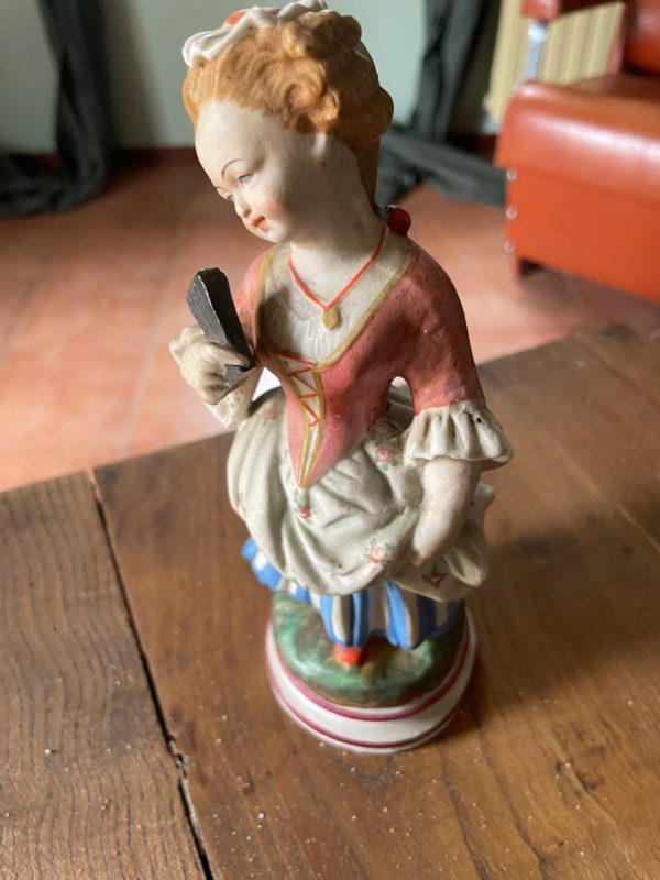Figurine en biscuit polychrome de Saxe jeune femme-Statuina in bisquit policroma raffigurante un giovane donna della Sassonia – Image 2