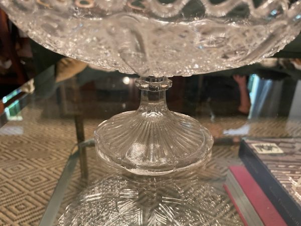Tazza di caramelle su piedistallo in vetro stampato-Coupe drageoir sur piedouche en verre moulé – Image 7