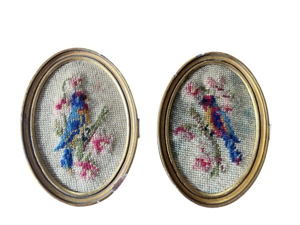Cornici con motivi di uccelli a punto croce-Cadres avec décors d'oiseaux en point de croix