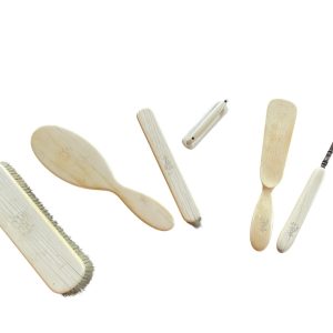 Kit da parrucchiere, spazzole e altri accessori - anni 1880-Nécessaire de coiffure brosses et autres accessoires - années 1880