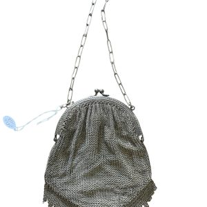 Borsa da sera in rete metallica argentata anni '90-Sac de soirée en mailles de métal argenté années 1900